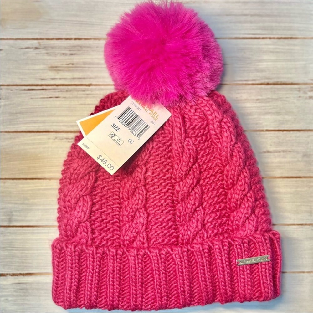 NEW Michael Kors Pink Fleece Lined Pom
Beanie Winter Hat